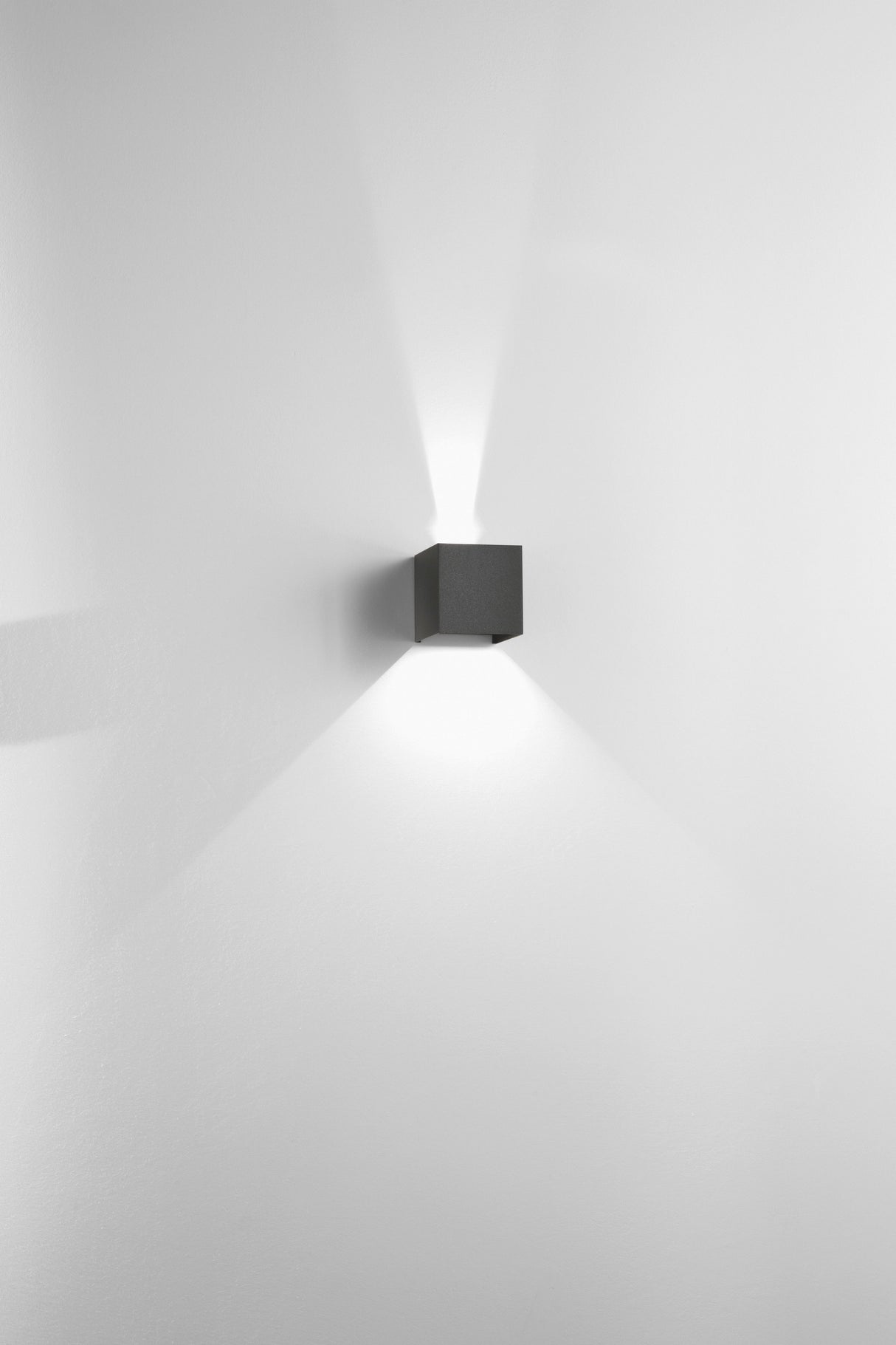 Applique CUBE gris anthracite ONDA OAP0047