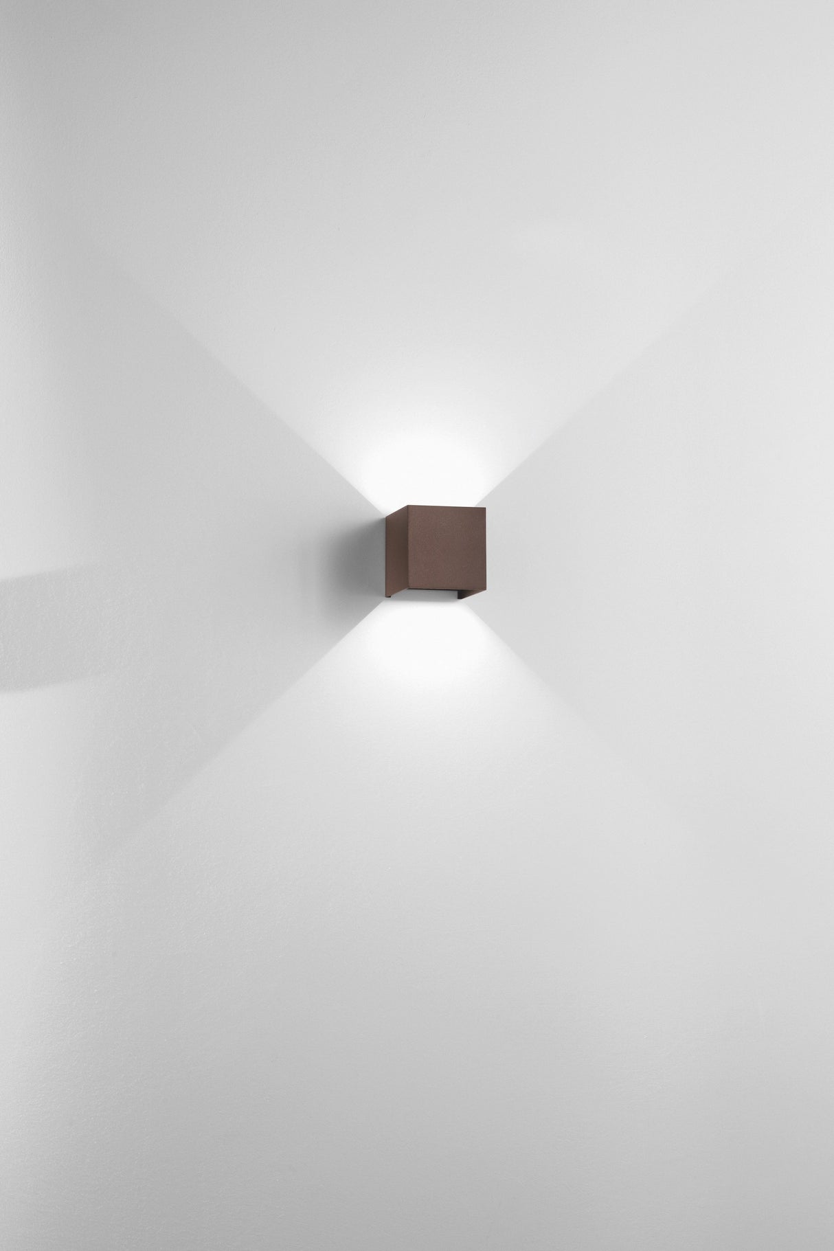 Applique CUBE noire ONDA OAP0012N
