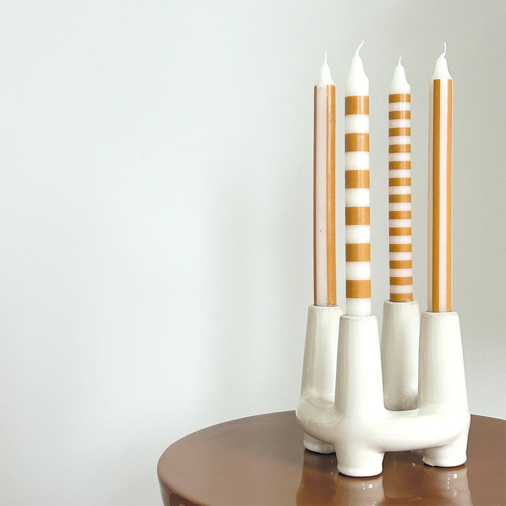 Set de 4 bougies longue rainuré blanc et ocre "PAUL OCRE" 017444