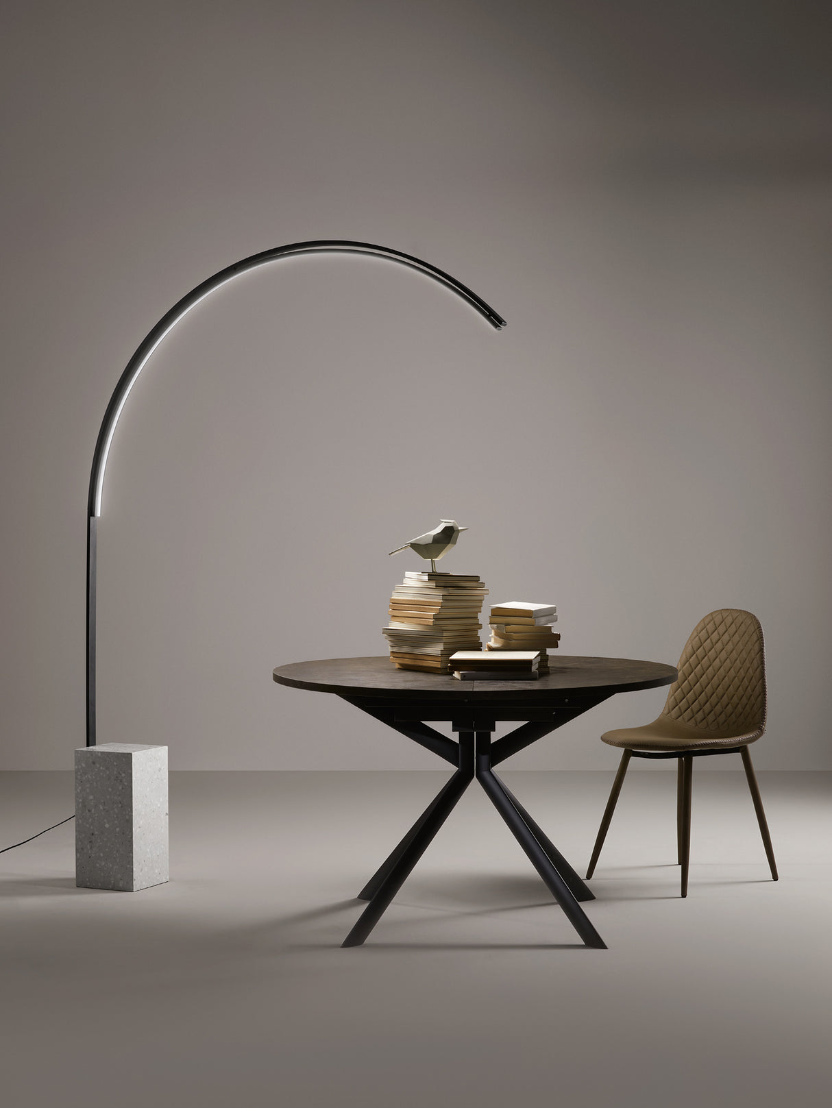 Lampadaire BIBLIO doré mat STRUT.BIBLIO/ORO+BASE.BIBLIO/ORO