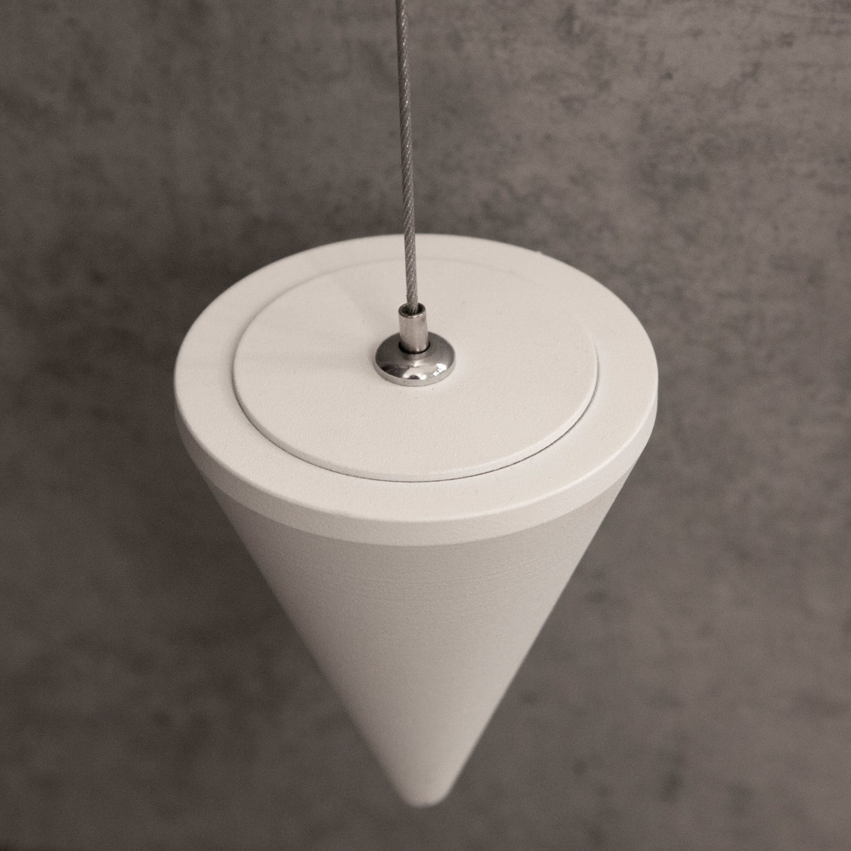 Lampadaire suspendu VERTICAL blanc Mantra 7351