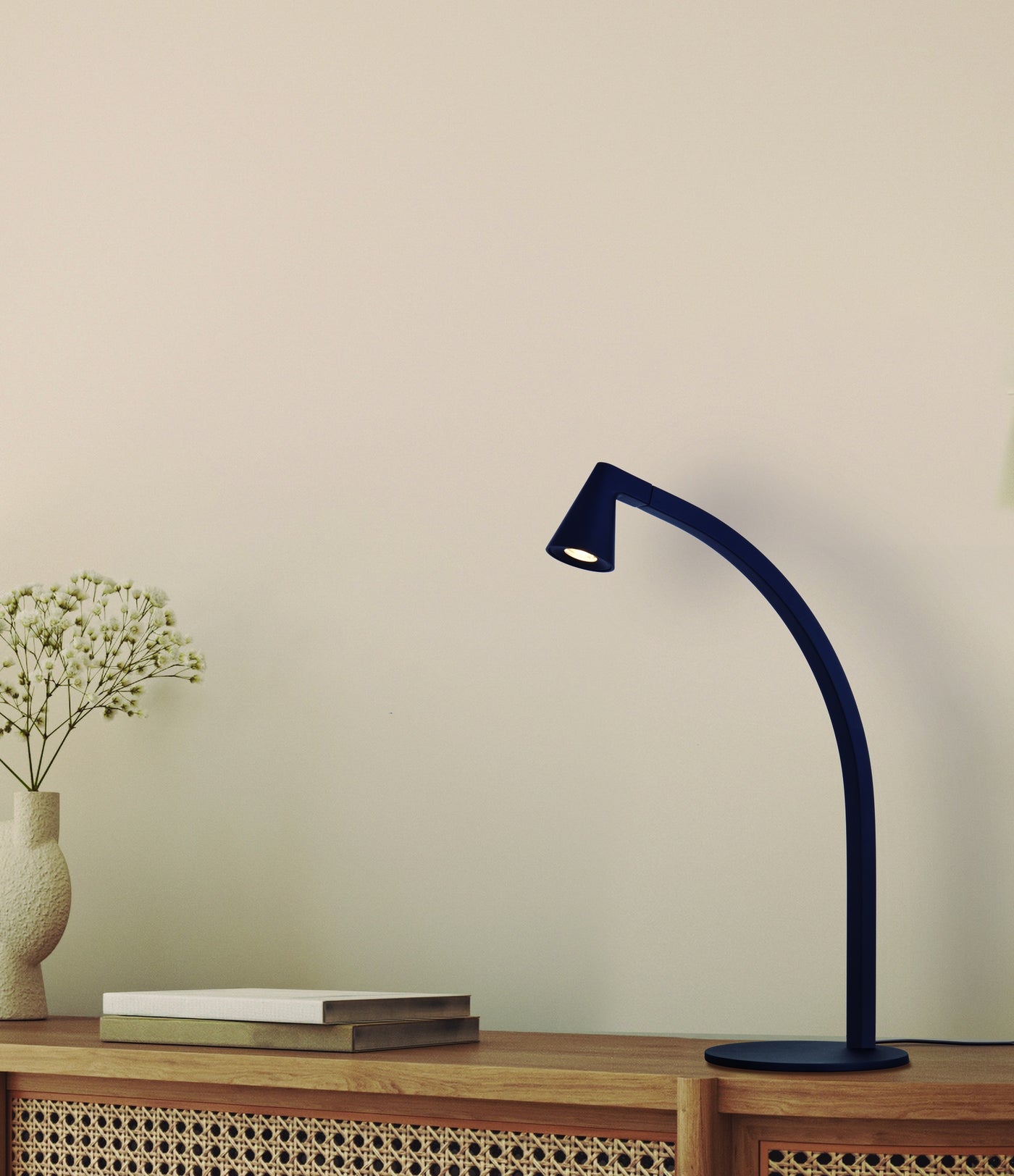 Lampe à poser AFRICA noir HT46cm led 6 watts Mantra 9415