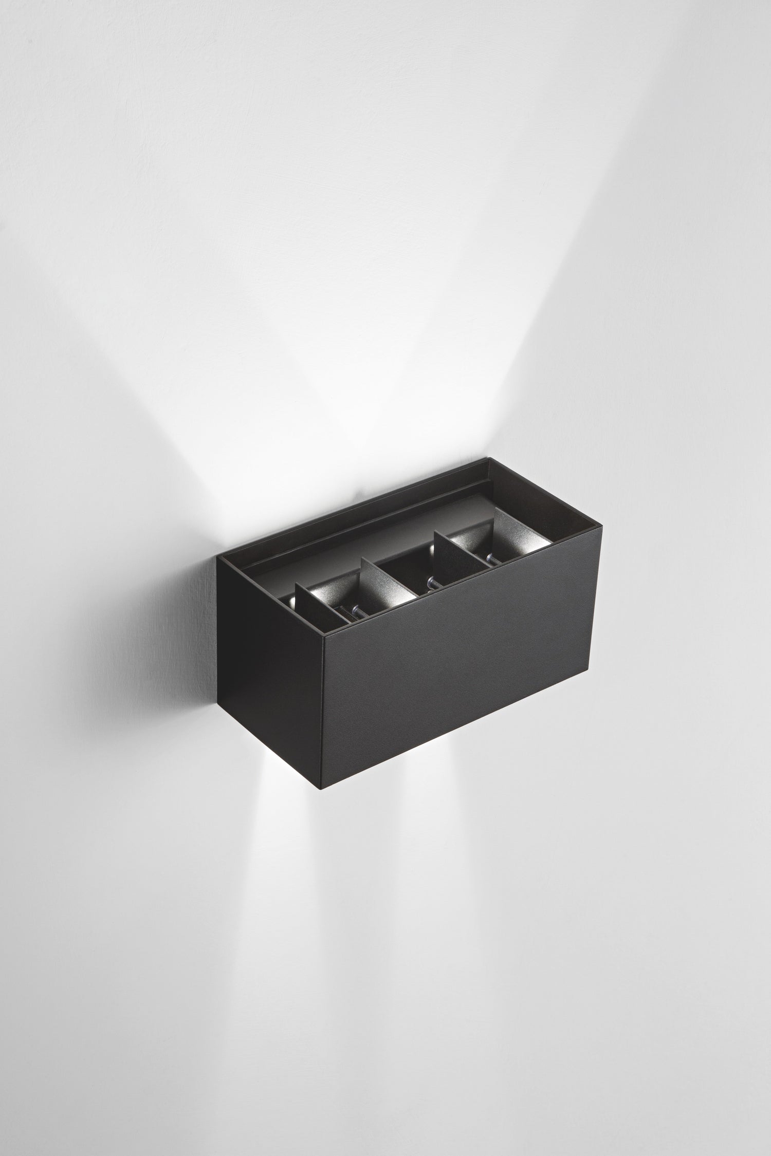 Applique DOUBLE CUBE noire ONDA OTAP00010N