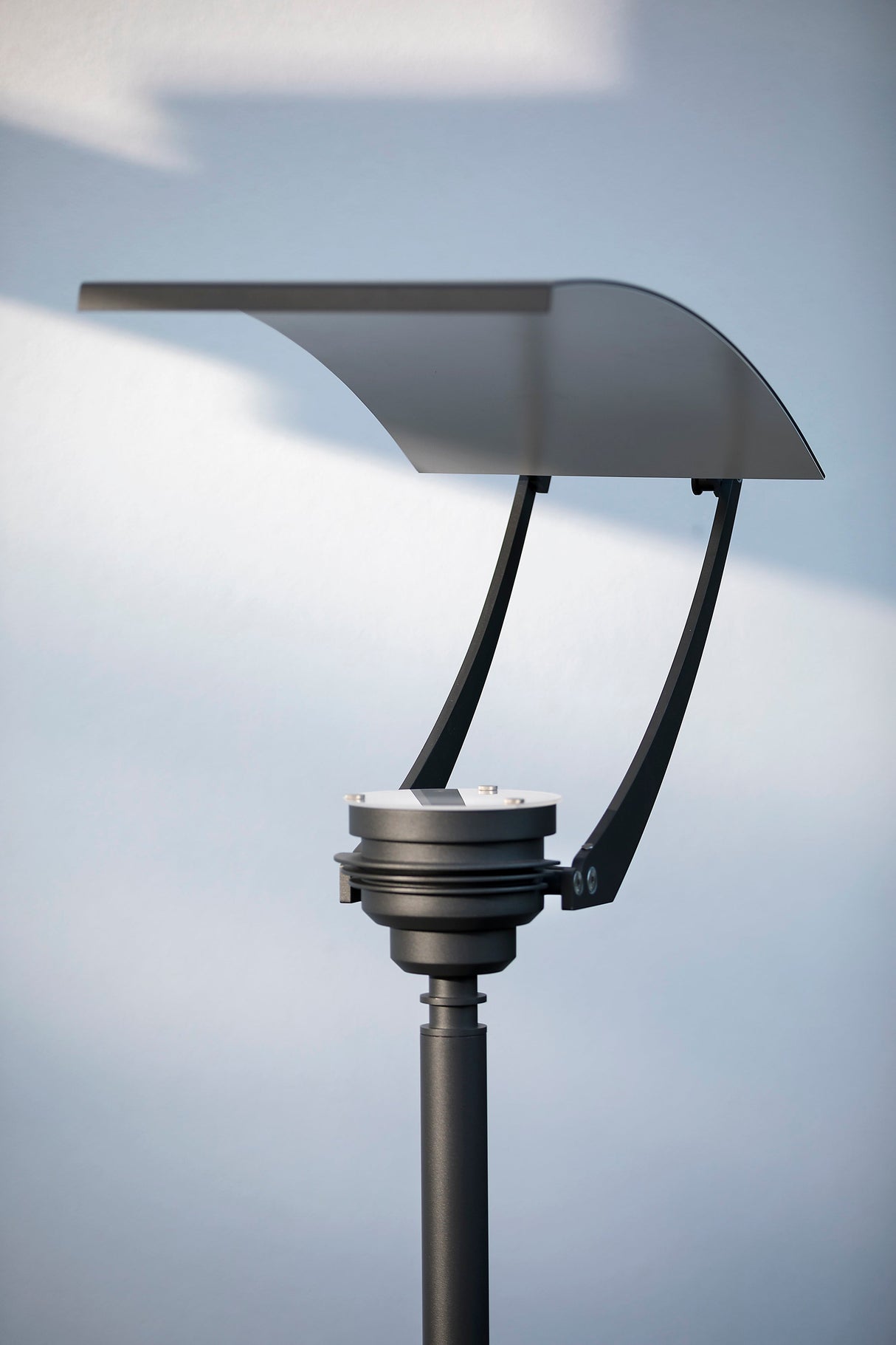 Luminaire mobile Equix N°1 Gris soie 105 121001105