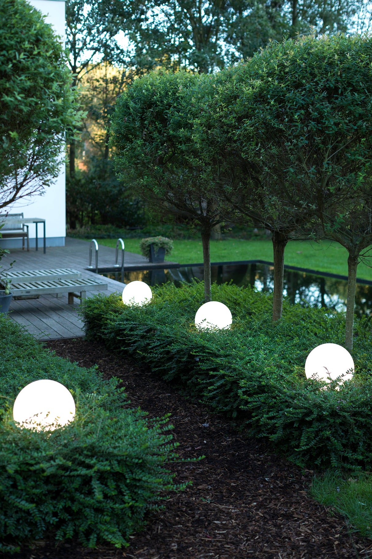 Borne Moon N°6 opale Vert sapin 067 109013067