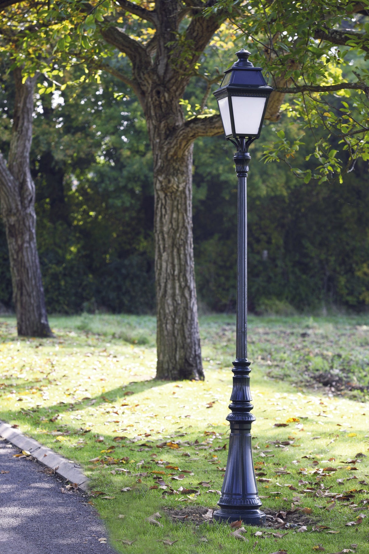 Borne Avenue 3 N°6 LED Warm Patine dorée 009 Diffuseur clair 103123009