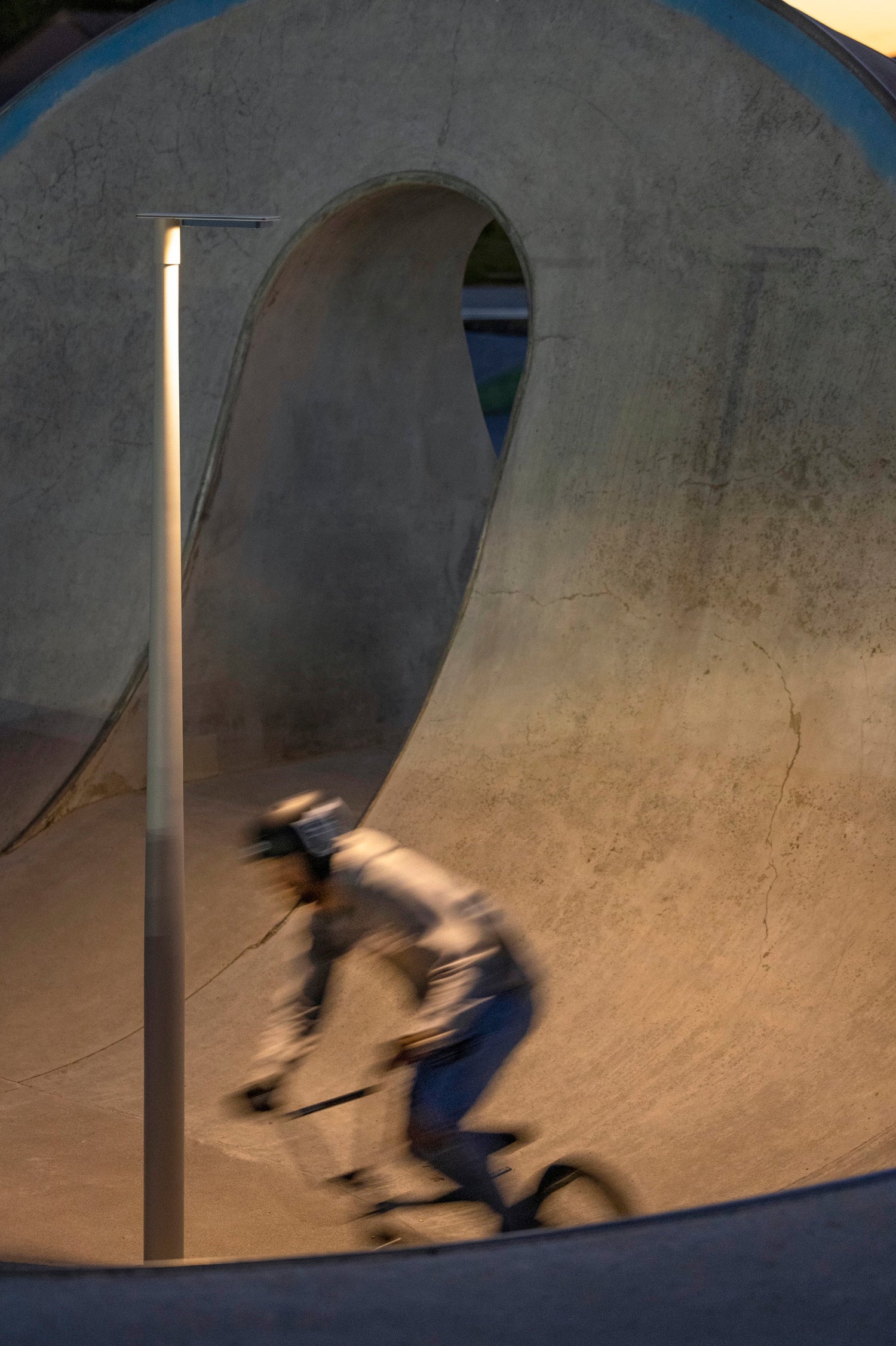 Applique Hector N°1 LED sym 35W 3000K 1-10V Orangé pur 014 support Gris noir 107 182303014