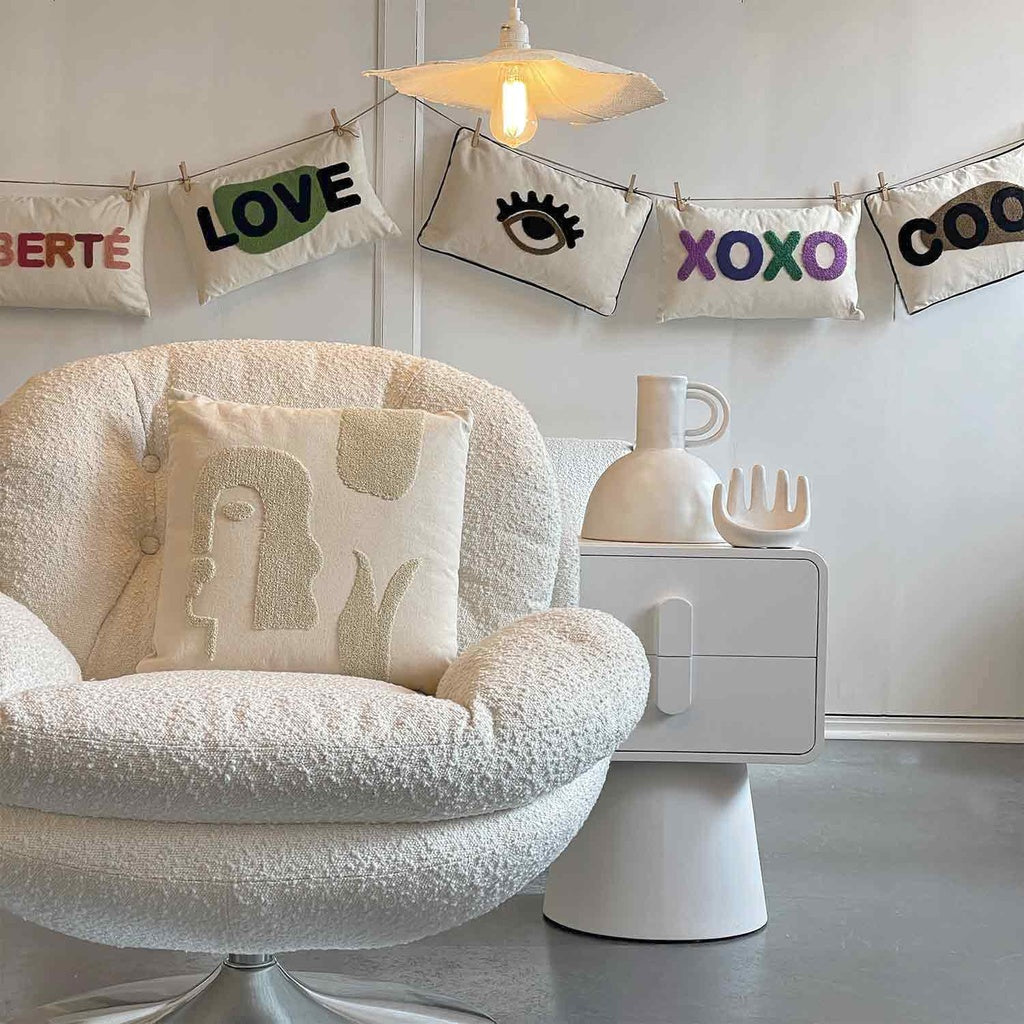 Coussin toile "LOVE" vert 30 cm x50 cm 015848