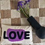 Coussin toile "LOVE" violet 30 cm x50 cm 015849